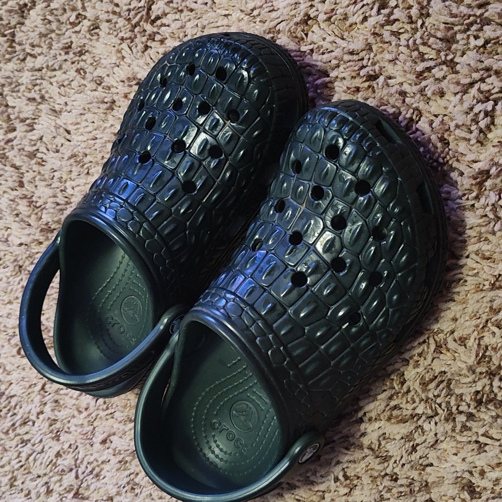 Crocs Crocskin Alligator Classic Clog Green Shoes Men’s 6 Womens 8 RARE